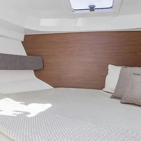 Botel Beneteau Antares 8 Ob- Zdravko *